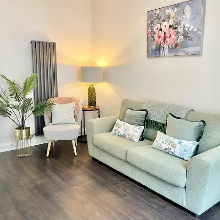 Within The Walls Feriehus